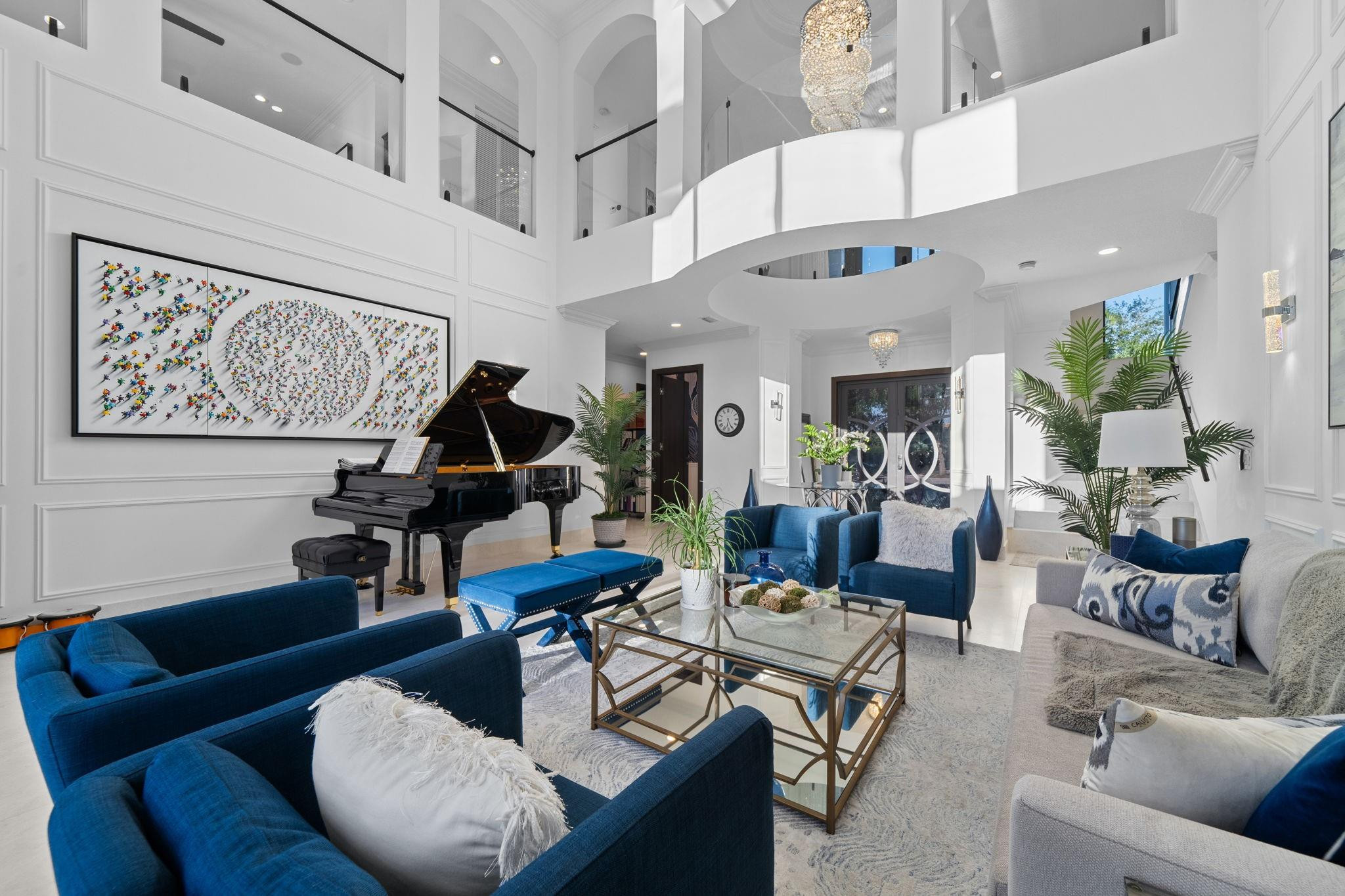 3747 Saratoga Lane