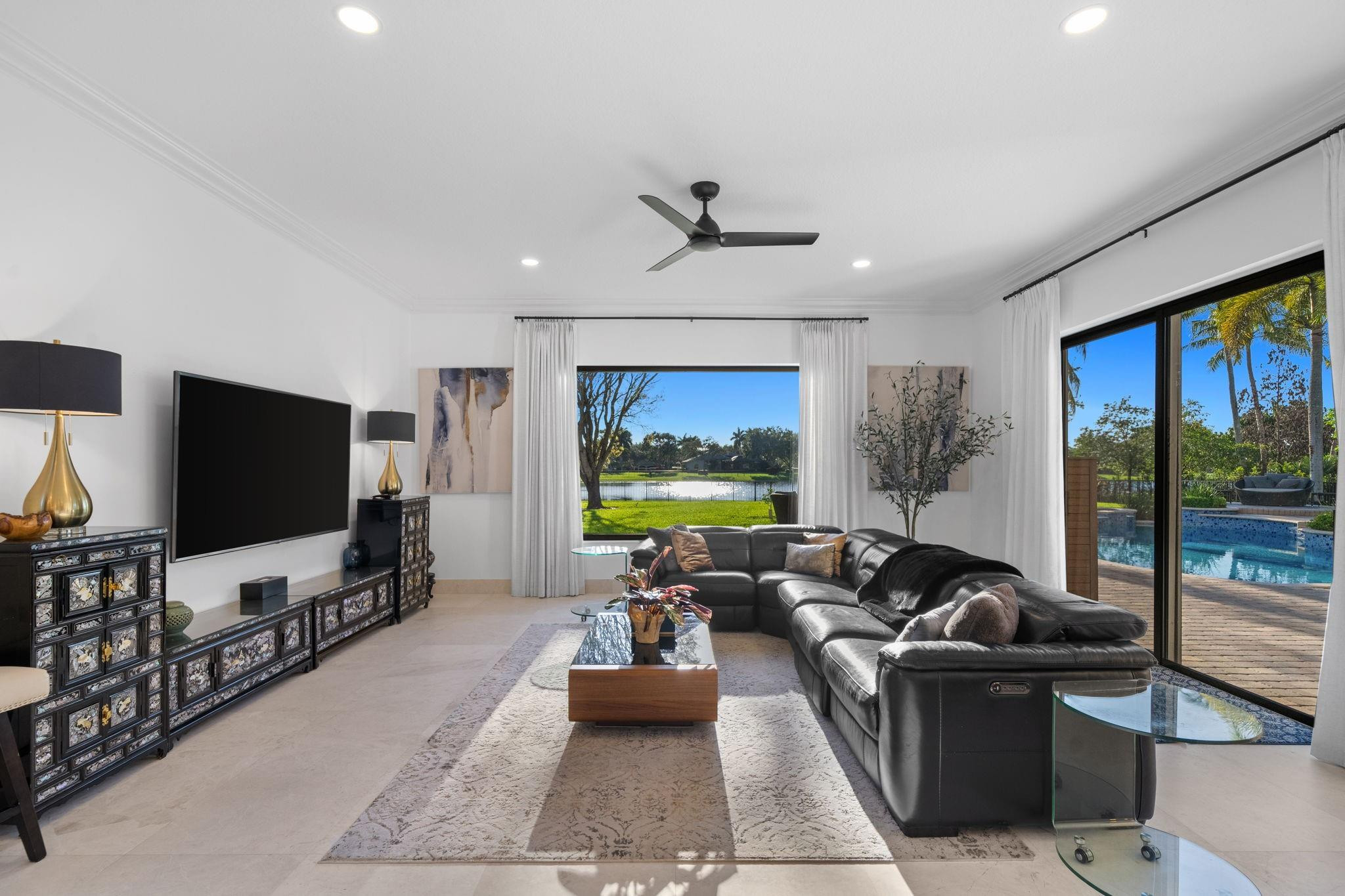 3747 Saratoga Lane