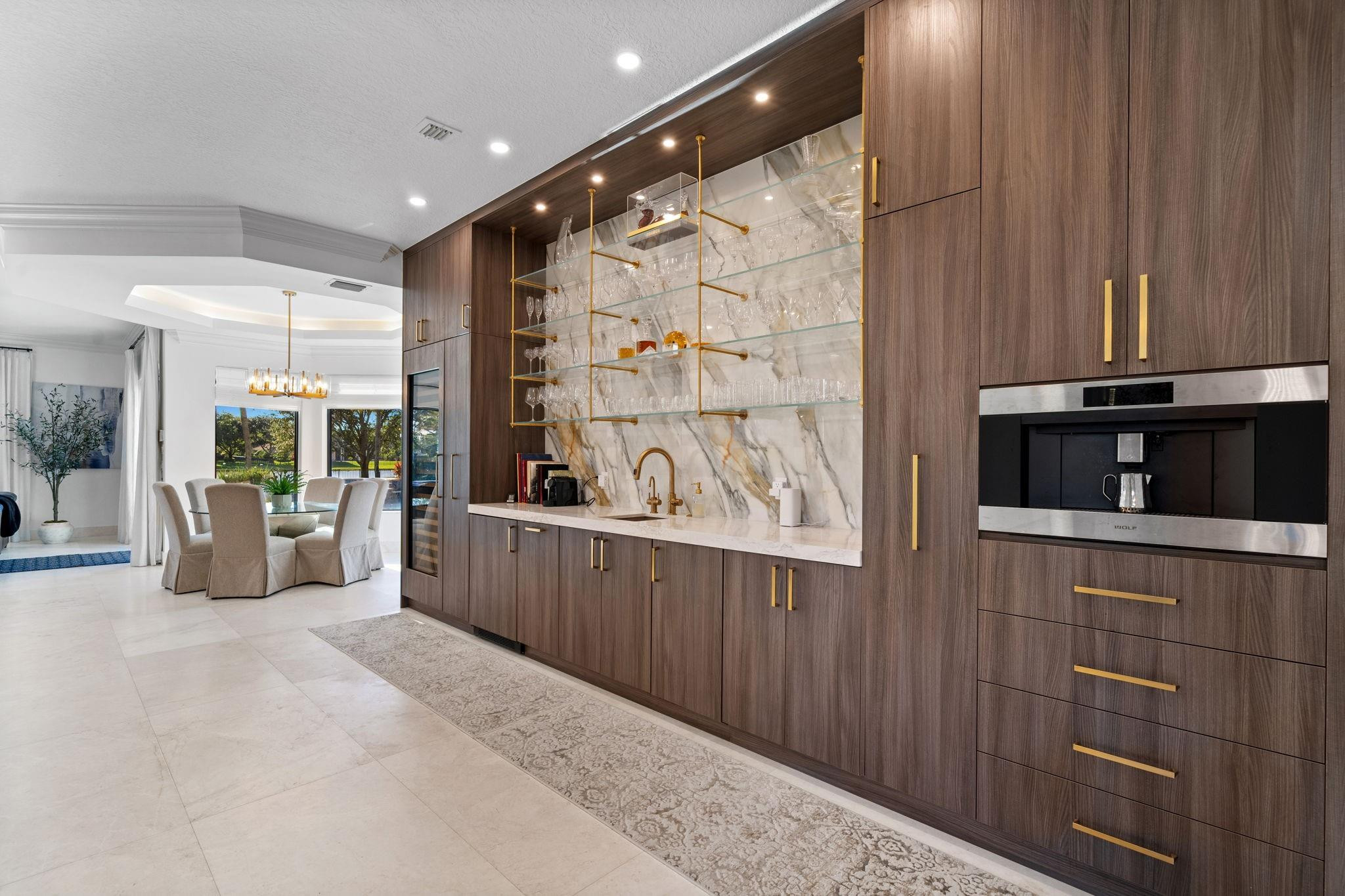 3747 Saratoga Lane
