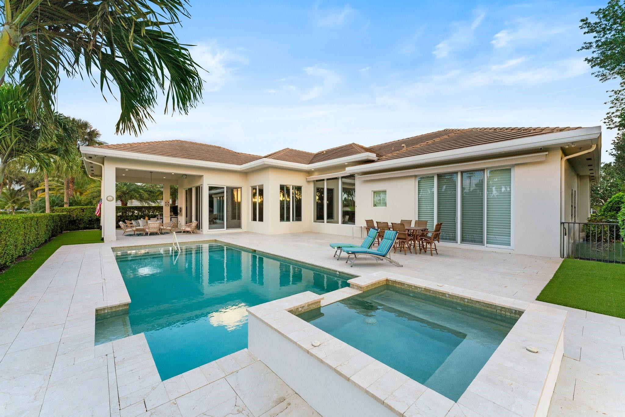 4689 Tree Fern Drive