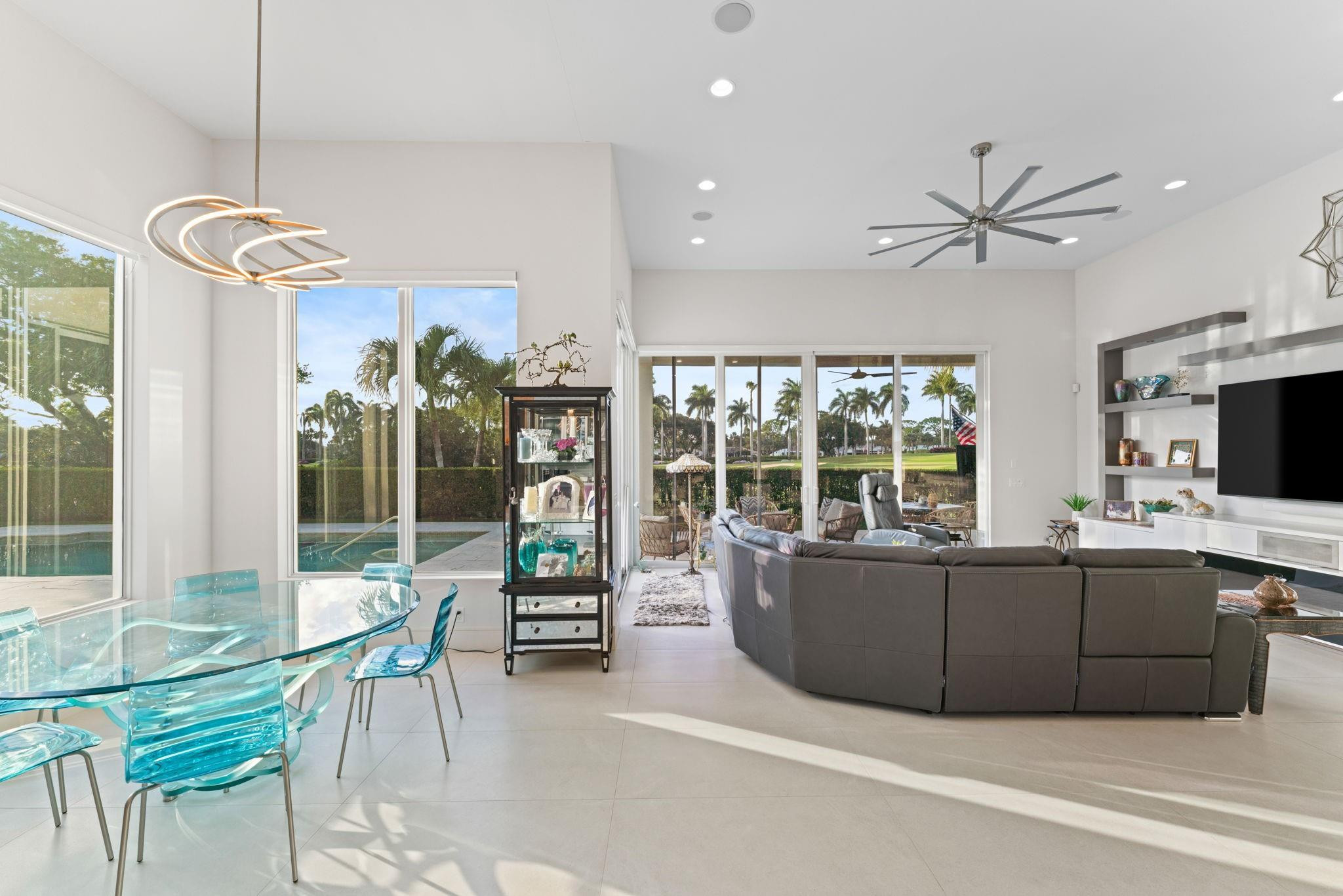 4689 Tree Fern Drive
