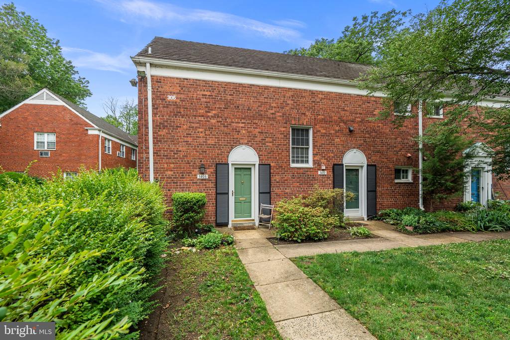 3408 MARTHA CUSTIS DRIVE