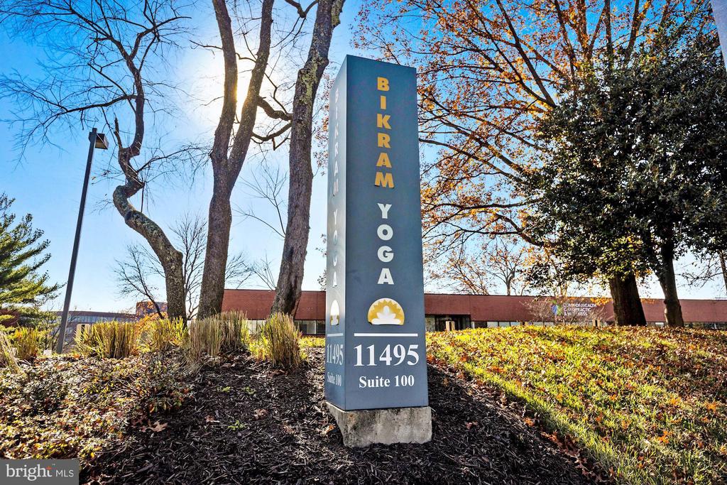 1656 PARKCREST CIRCLE 200