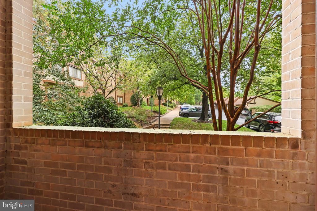 1656 PARKCREST CIRCLE 200