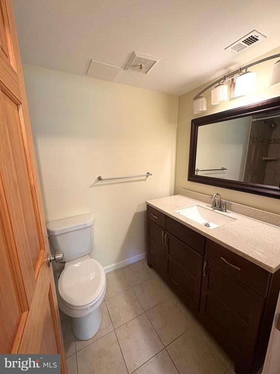 1659 PARKCREST CIRCLE 100