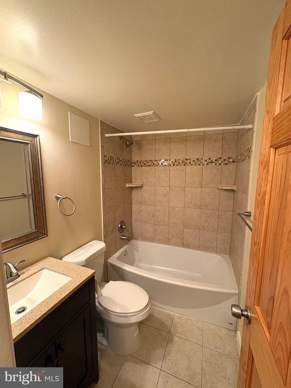 1659 PARKCREST CIRCLE 100