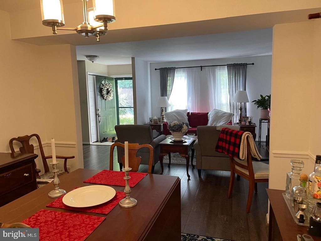 2182 GREENKEEPERS COURT