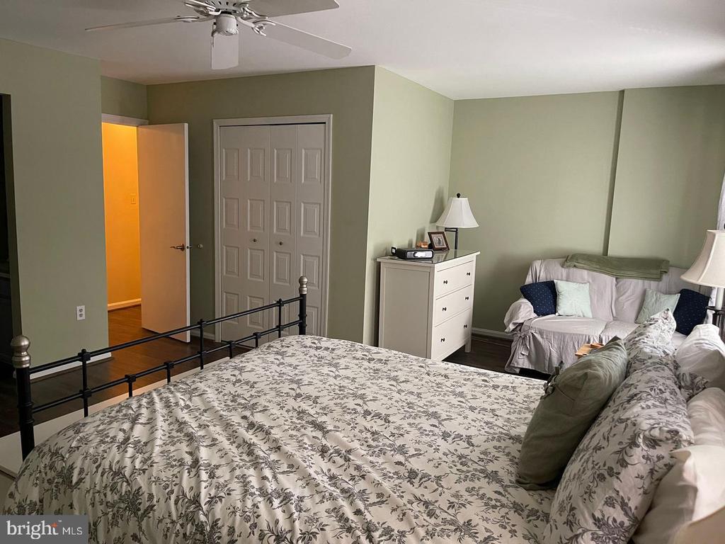 2182 GREENKEEPERS COURT