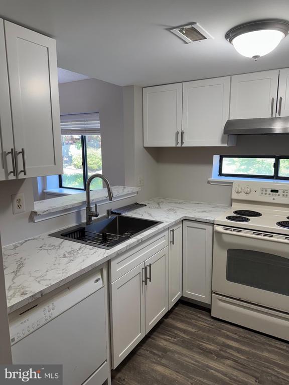1951 SAGEWOOD LN. LC 2