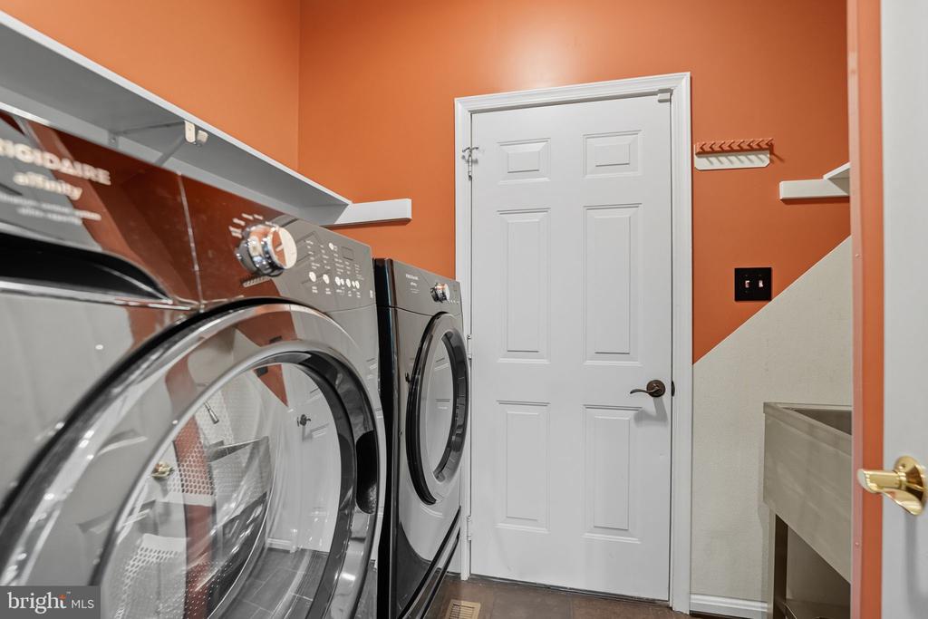 42985 ELLZEY DRIVE
