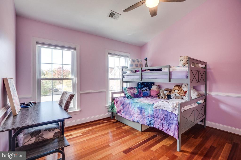 21292 VICTORIAS CROSS TERRACE