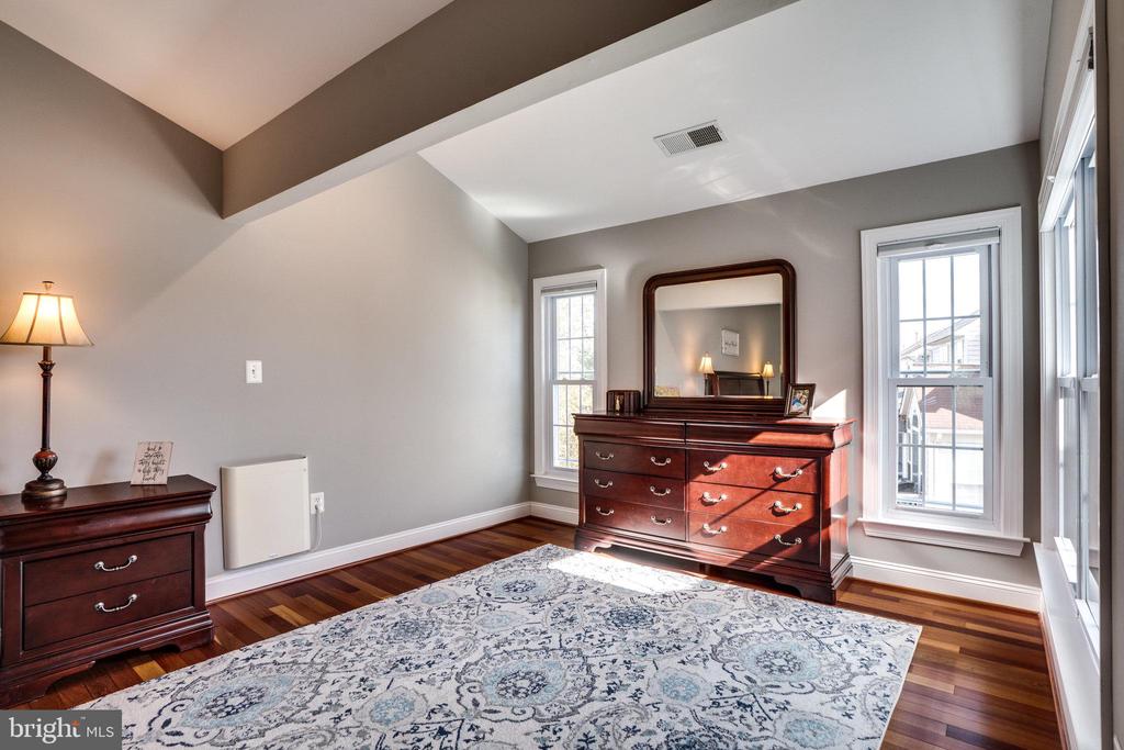 21292 VICTORIAS CROSS TERRACE