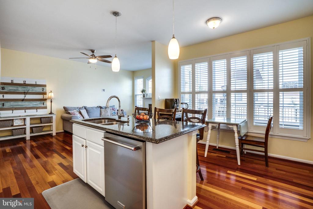 21292 VICTORIAS CROSS TERRACE