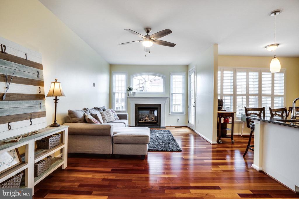 21292 VICTORIAS CROSS TERRACE