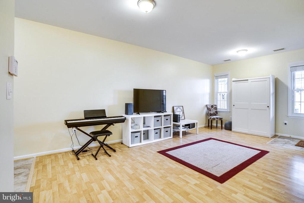 21292 VICTORIAS CROSS TERRACE