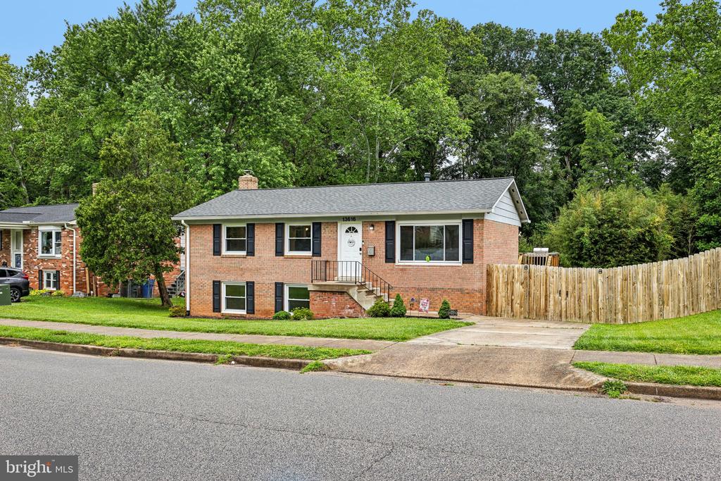13616 KERRYDALE ROAD