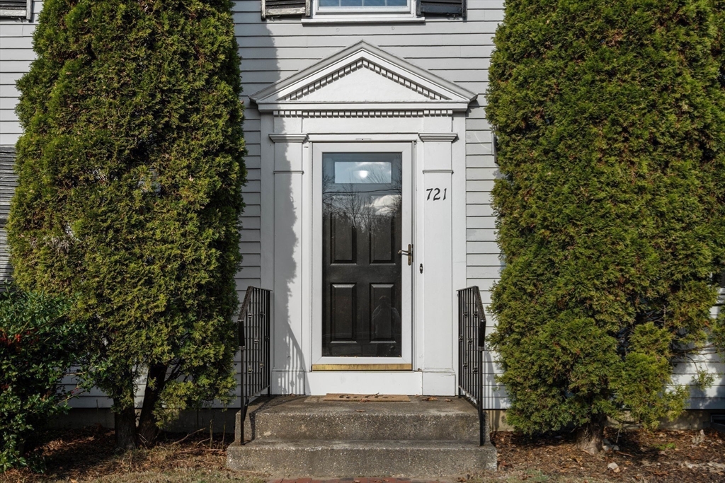 721 Worcester St