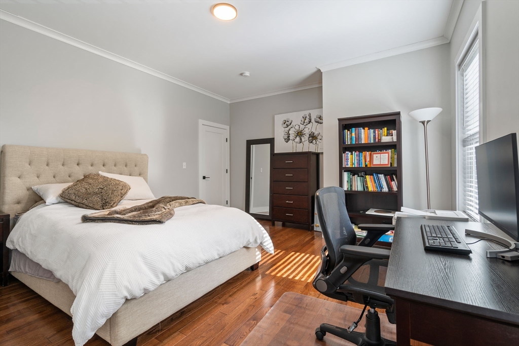 37 Champa St