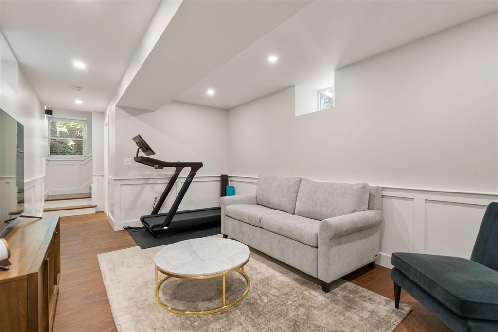 37 Champa St