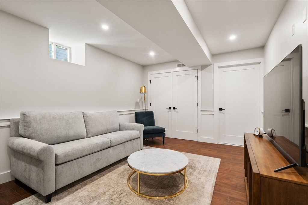 37 Champa St