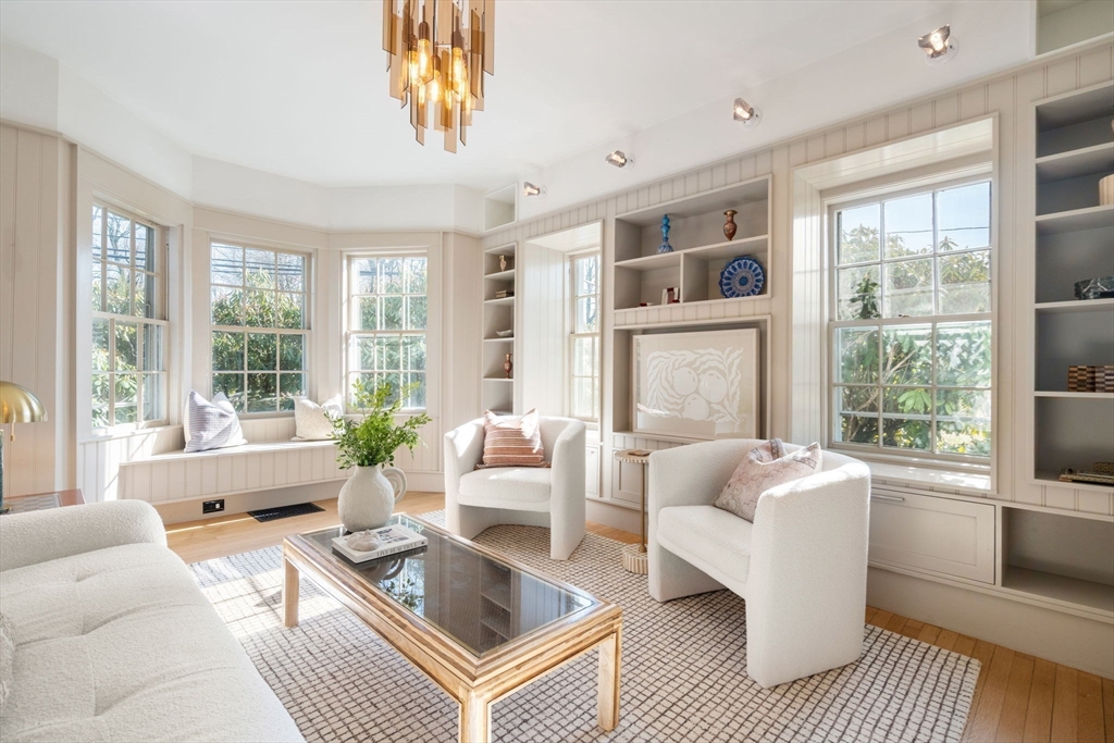 3 Bobolink Rd