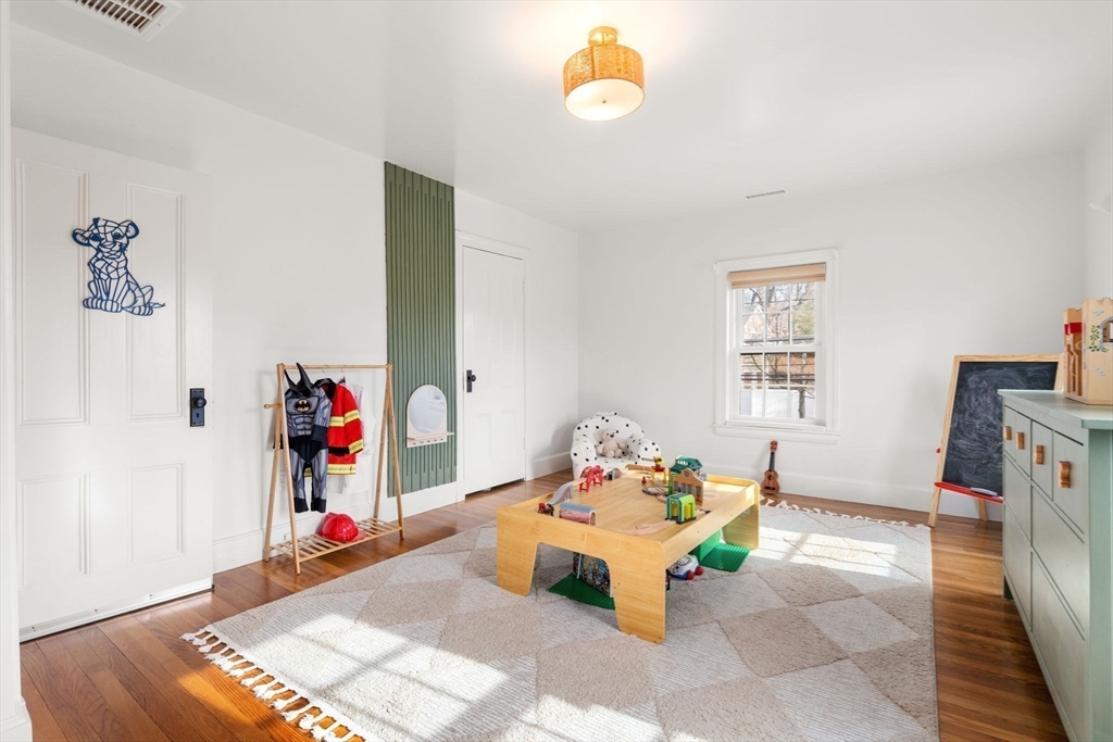 3 Bobolink Rd