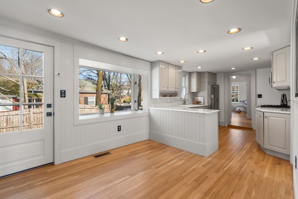 3 Bobolink Rd