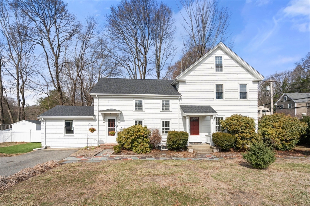 3 Bobolink Rd