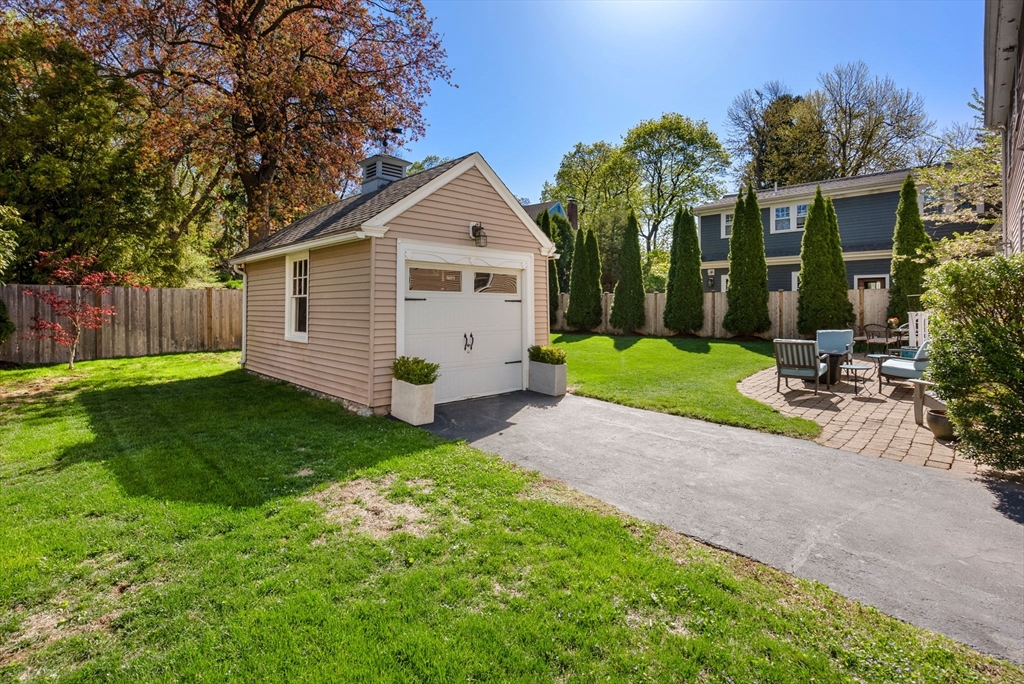 241 Weston Rd