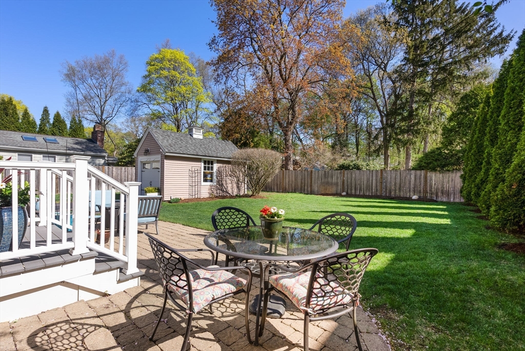 241 Weston Rd