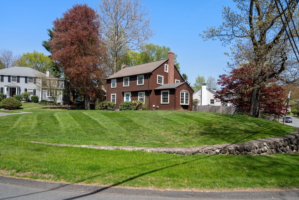 15 Lafayette Cir