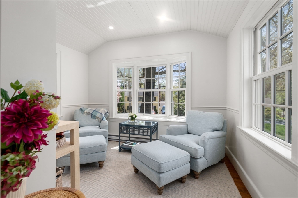 15 Lafayette Cir