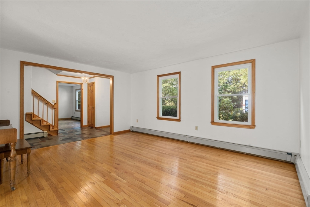 28 Knollwood Ln