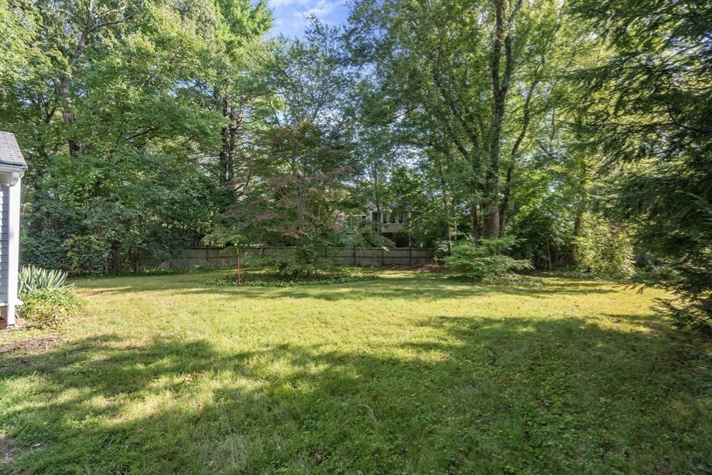 28 Knollwood Ln