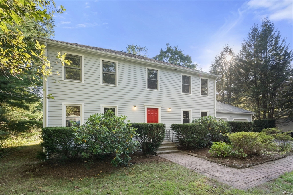 28 Knollwood Ln