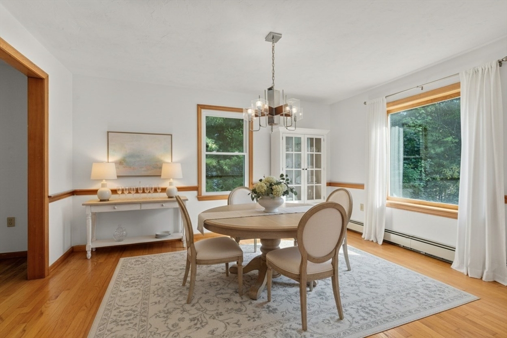 28 Knollwood Ln