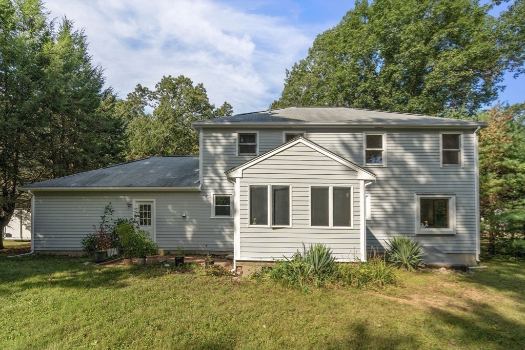 28 Knollwood Ln