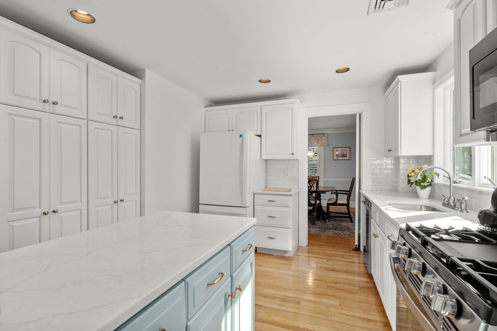 14 Lasalle Rd