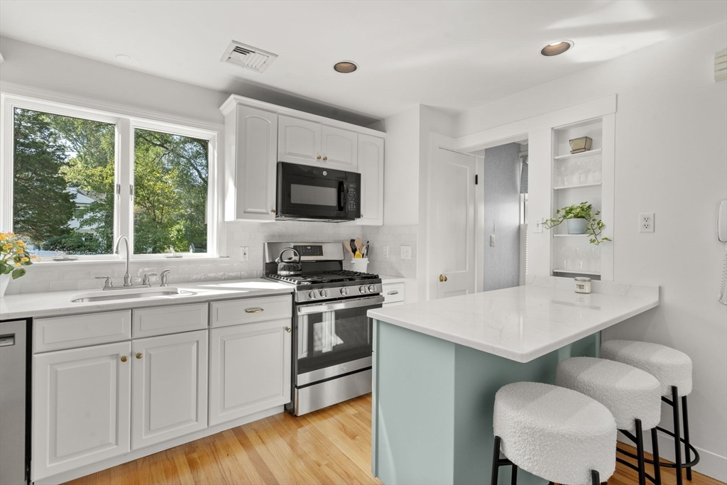 14 Lasalle Rd