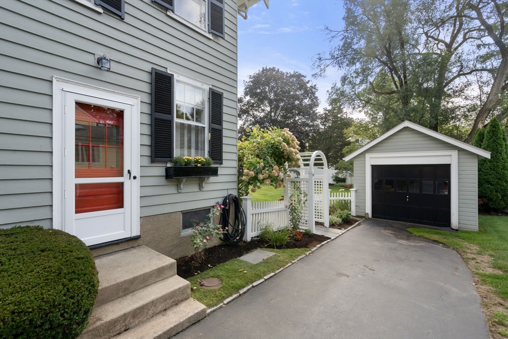 14 Lasalle Rd