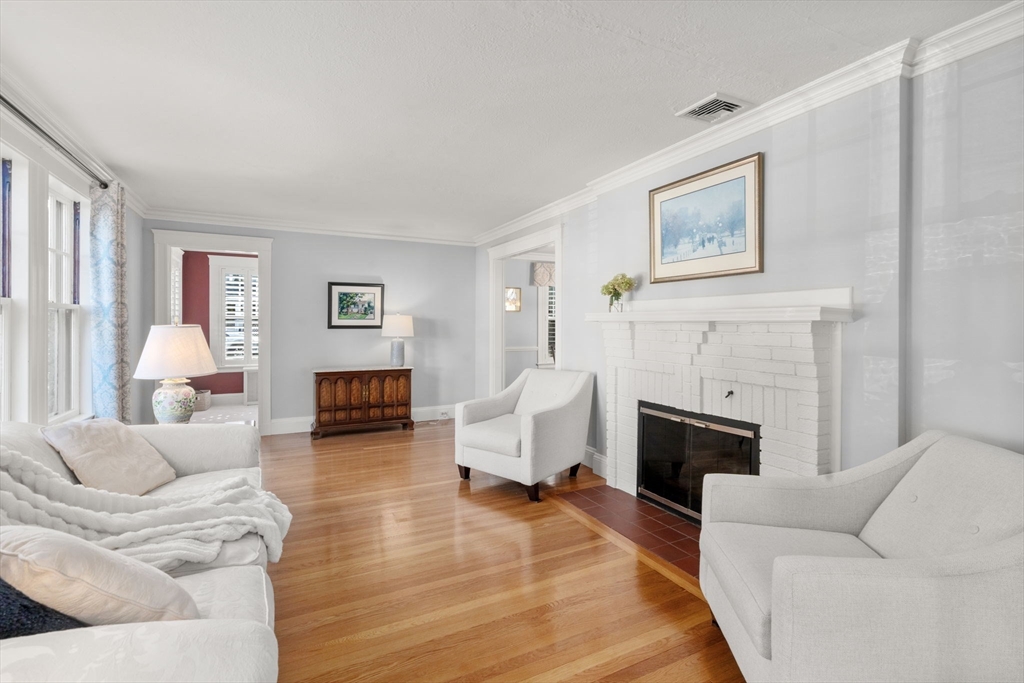 14 Lasalle Rd