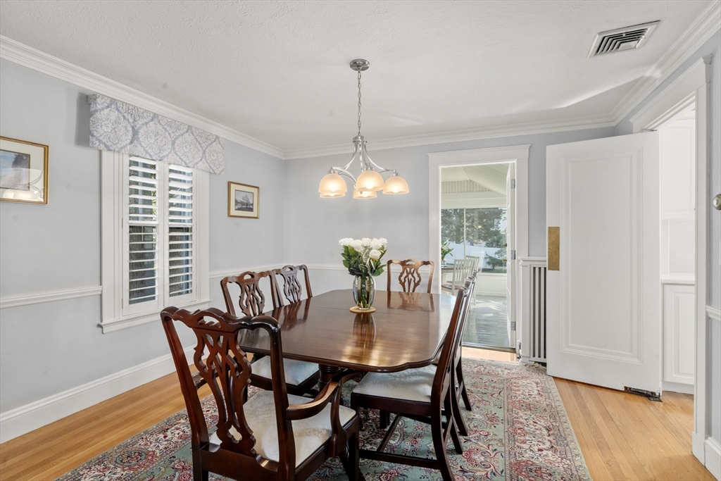 14 Lasalle Rd