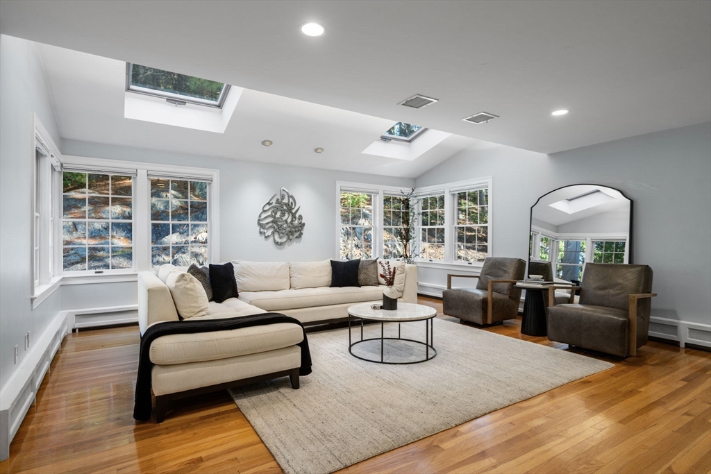 25 Cedar Hill Rd