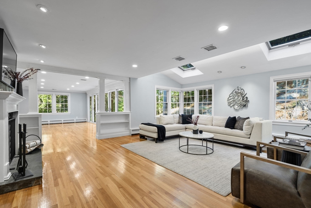 25 Cedar Hill Rd