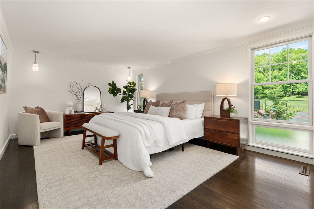 11 Oak St # 45