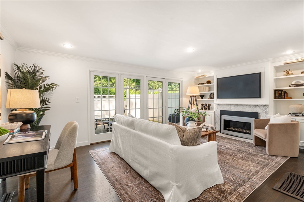 11 Oak St # 45
