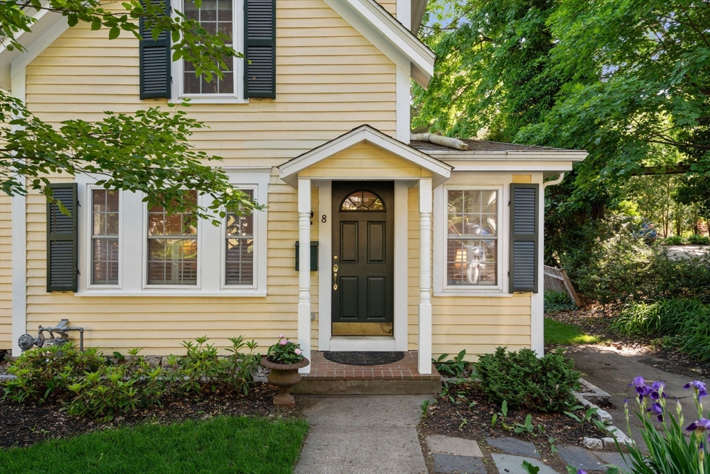 8 Avon Rd