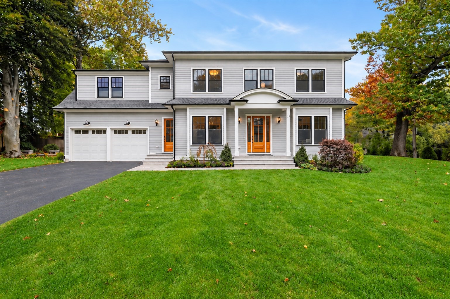 15 Lafayette Cir Wellesley MA