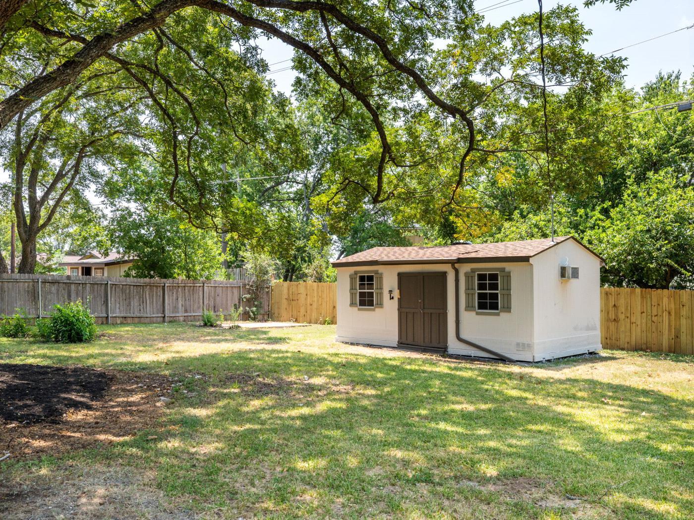 2313 Monarch DR