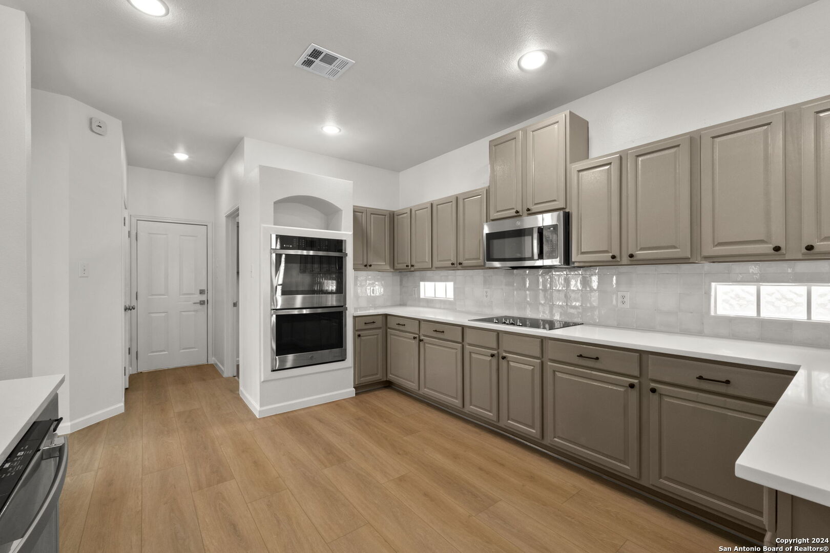 18911 BROOKWOOD FOREST